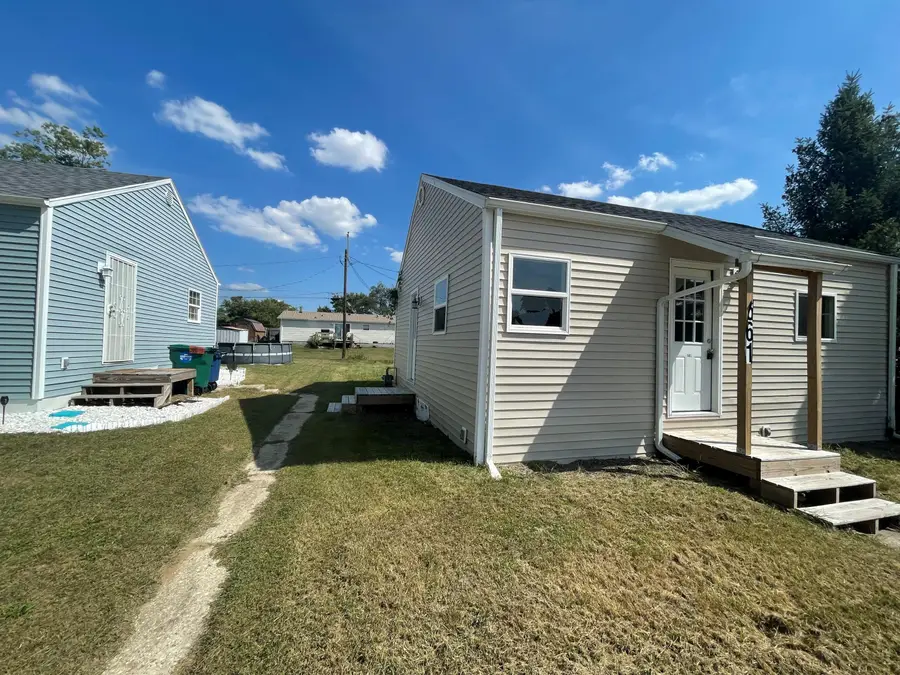 561 Grayton Road, Kingsford Heights, IN 46346 - Image #2