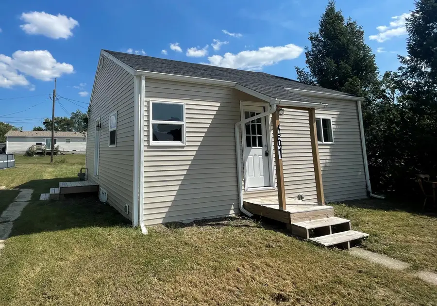 561 Grayton Road, Kingsford Heights, IN 46346 - Image #3