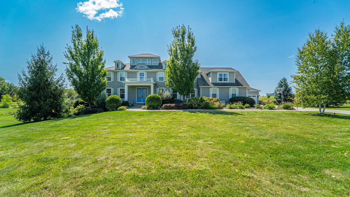 520 E 700 N, Valparaiso, IN 46383 - Image #1