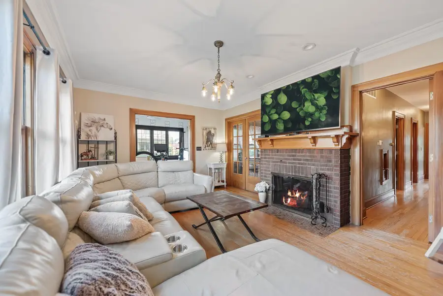 1132 Indiana Avenue, La Porte, IN 46350 - Image #3