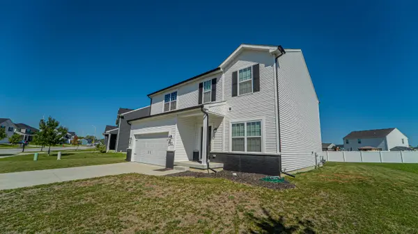 8777 Burr Ridge Circle, Crown Point, IN 46307