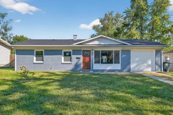2816 W 38th Place, Hobart, IN 46342