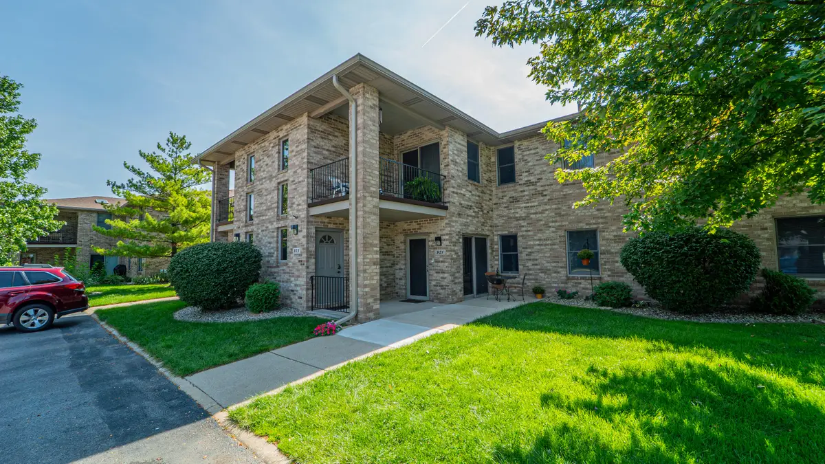 921 Cedar Drive, Crown Point, IN 46307 - Image #1