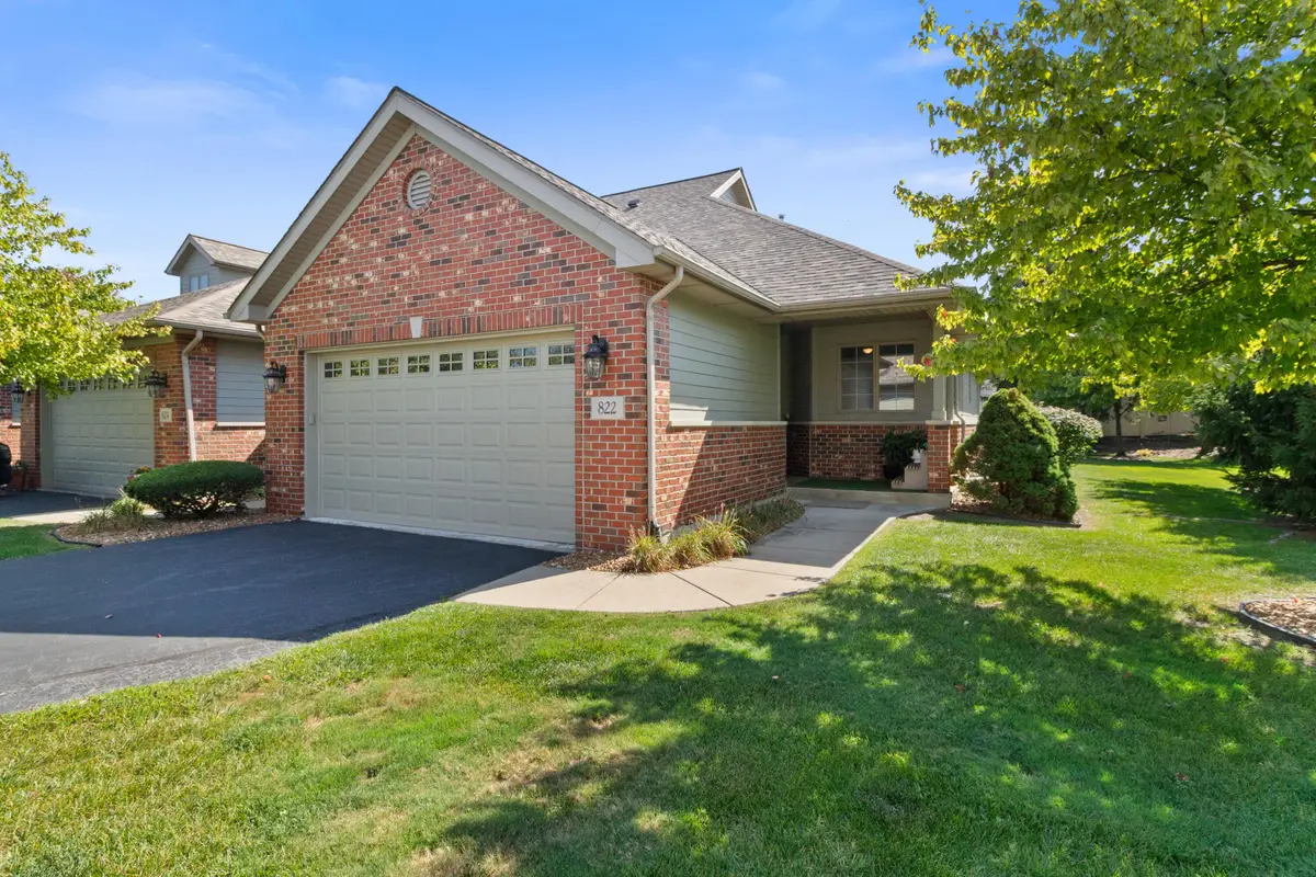 822 Boxwood Drive, Munster, IN 46321 - Image #1