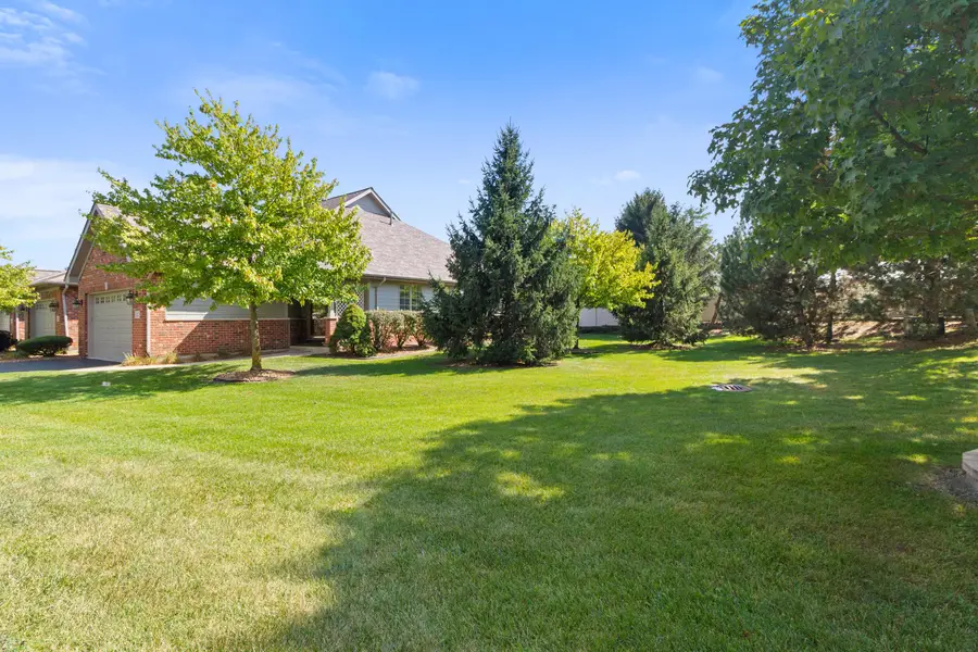 822 Boxwood Drive, Munster, IN 46321 - Image #3