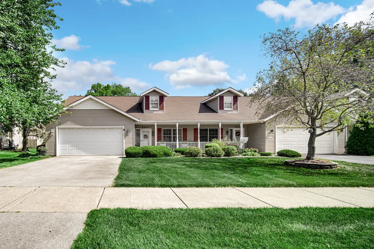 8607 Kelly Drive, Saint John, IN 46373 - #1