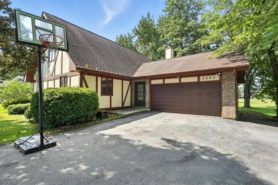 4205 Glen Oaks Drive, Crown Point, IN 46307 - Image #2