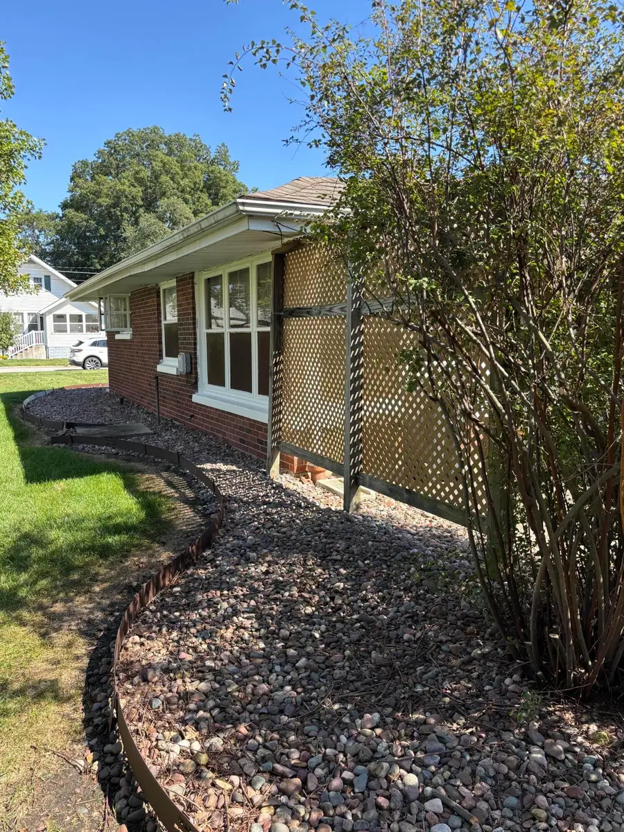 402 S Home Avenue, Rensselaer, IN 47978 - Image #2