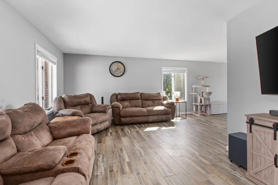 176 S 200 W, Valparaiso, IN 46385 - Image #2