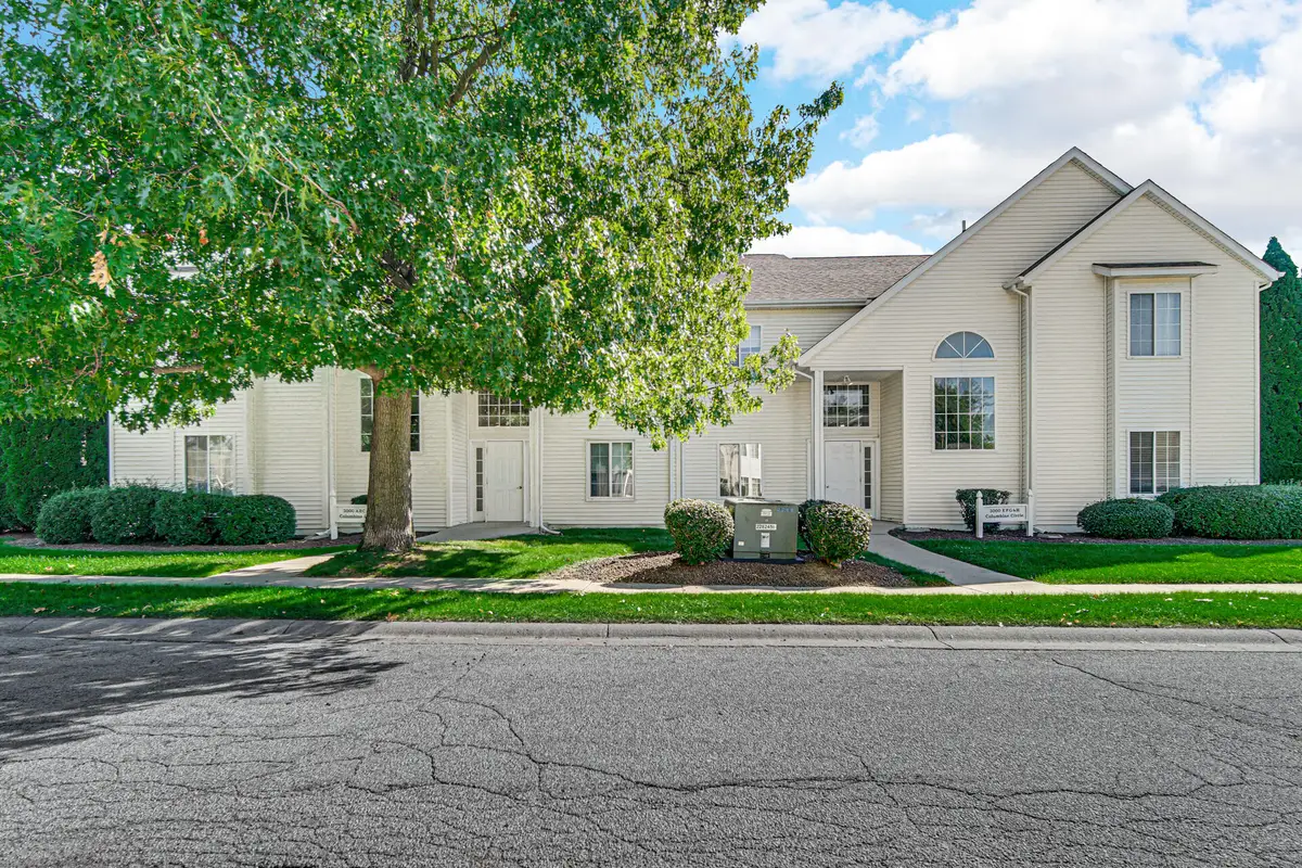 3000 Columbine Circle #B, Valparaiso, IN 46383 - #1