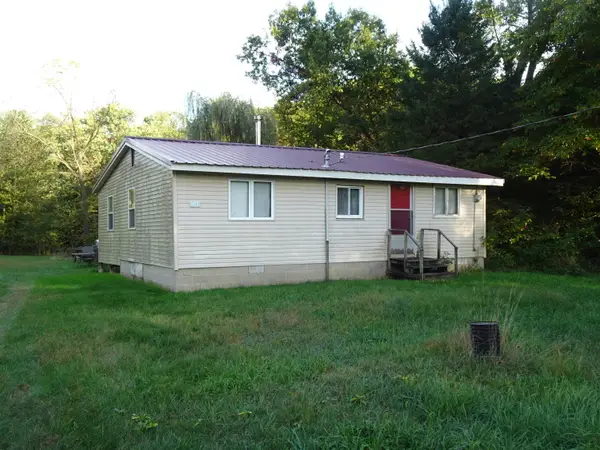 140 S 700 E, Knox, IN 46534