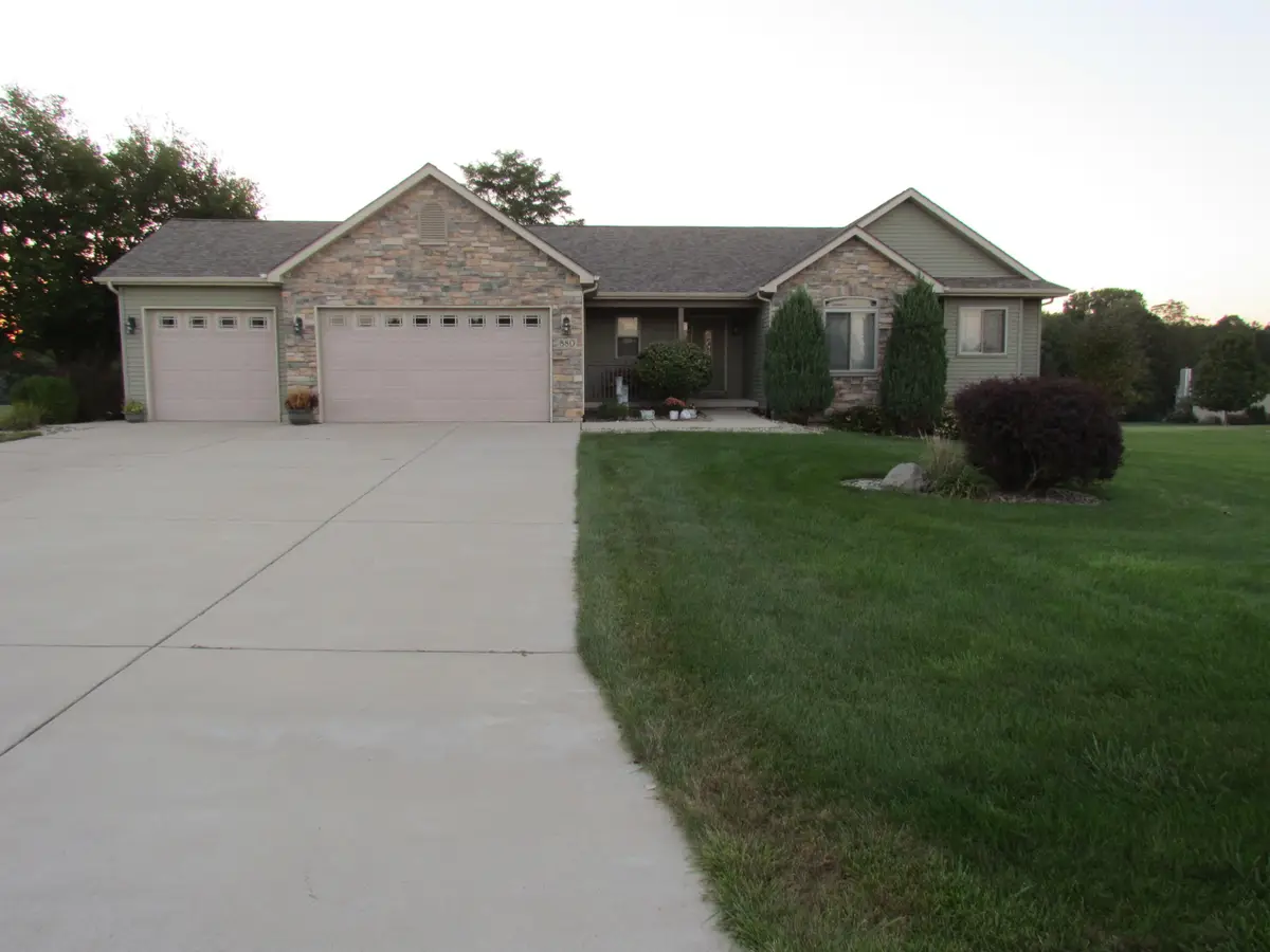 880 Whitestone Drive, Valparaiso, IN 46383 - Image #1