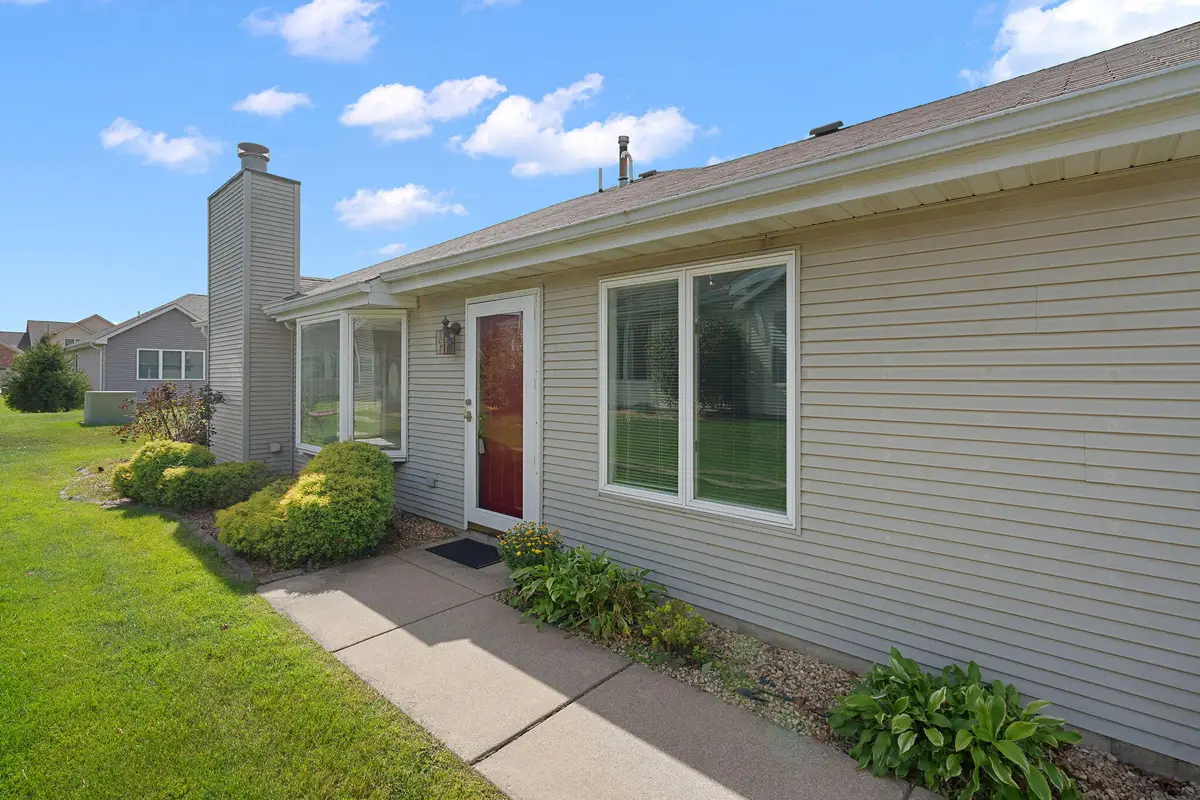 355 W Deerpath Drive W, Schererville, IN 46375 - Image #1