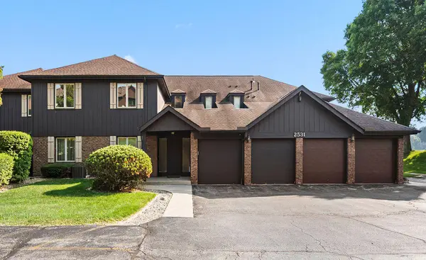 2531 E Lakeshore Drive #A 39, Crown Point, IN 46307