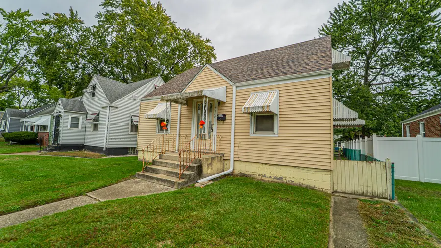 7019 Chestnut Avenue, Hammond, IN 46324 - Image #2