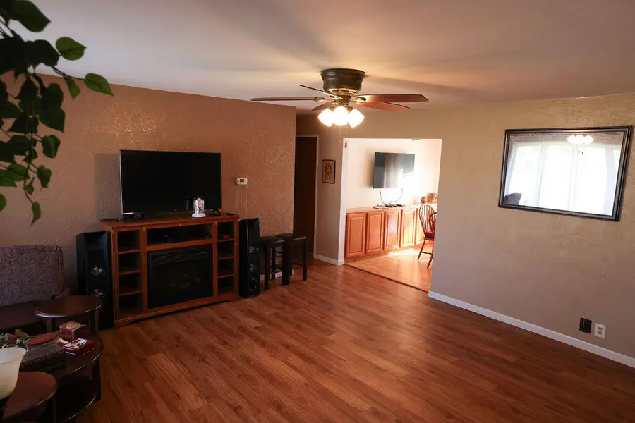 257 Green Acres Drive, Valparaiso, IN 46383 - Image #3