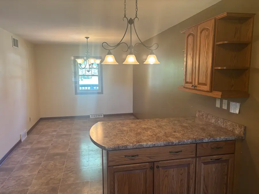 425 Sherwood Drive, Crown Point, IN 46307 - Image #3