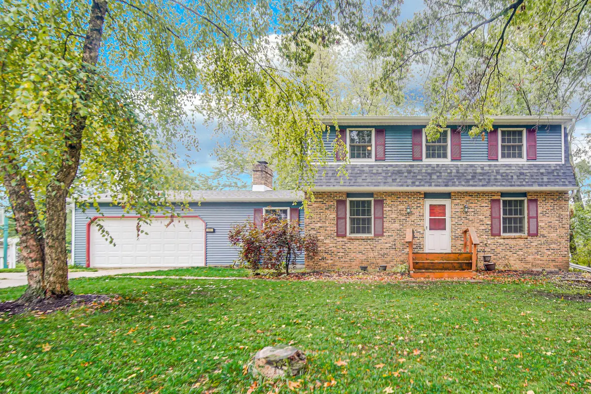 402 Powderhorn Drive, Valparaiso, IN 46383 - Image #1