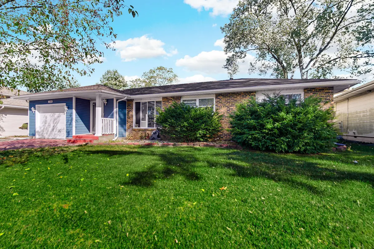 326 Crestwood Drive, Michigan City, IN 46360 - Image #1