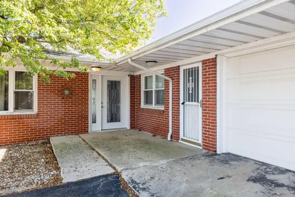 323 W Graham Street, Kentland, IN 47951