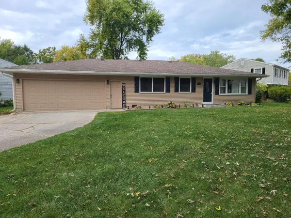 764 Timberline Pkwy, Valparaiso, IN 46385