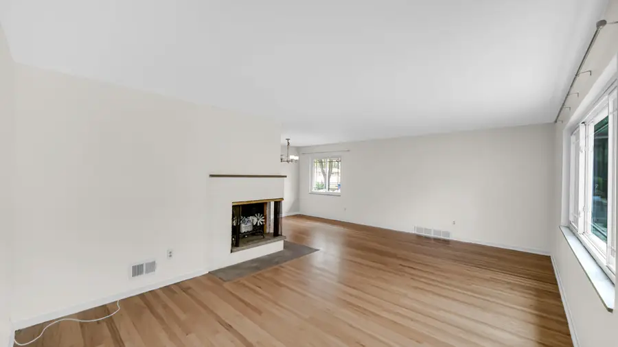 6957 Ash Avenue, Gary, IN 46403 - Image #3