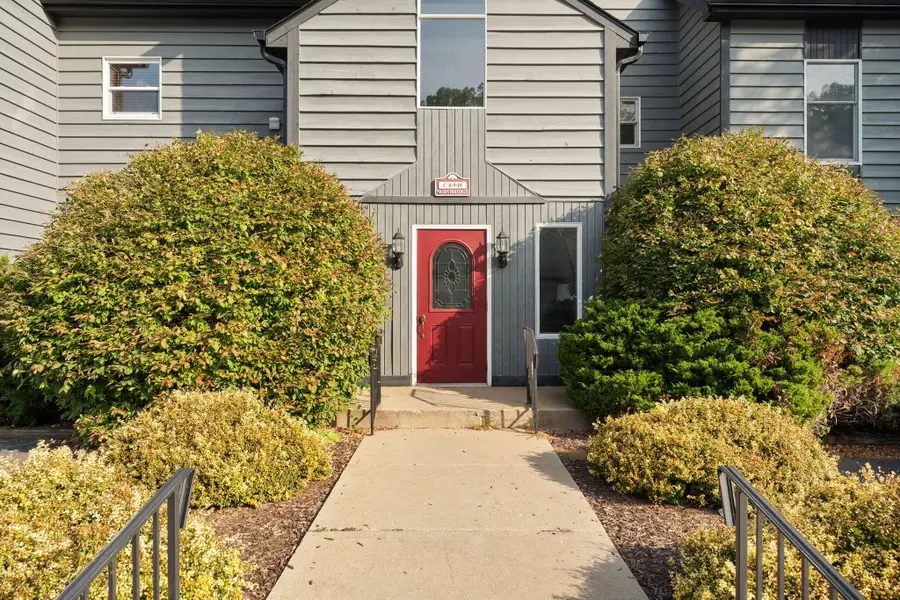 1300 Winding Ridge Lane #C10, Valparaiso, IN 46383 - Image #2