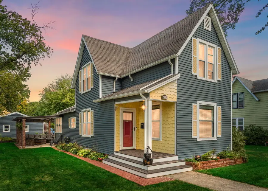 422 Jefferson Avenue, Chesterton, IN 46304 - Image #2