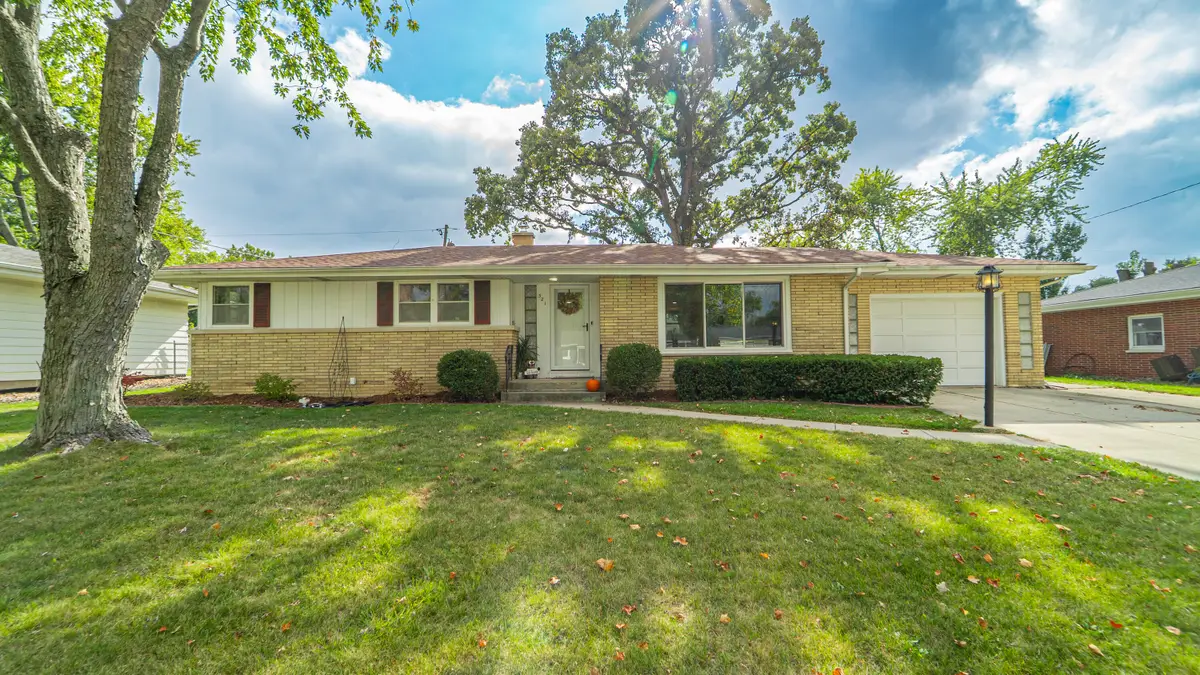 321 Bluebird Avenue, Crown Point, IN 46307 - Image #1
