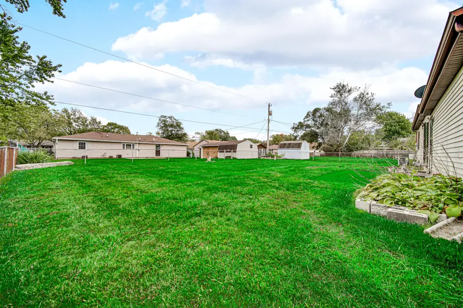 637 Old Forge Road, Valparaiso, IN 46385 - Image #3