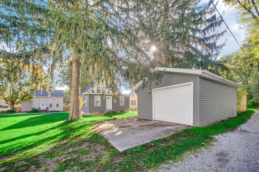 208 Norton Street, La Porte, IN 46350 - Image #3