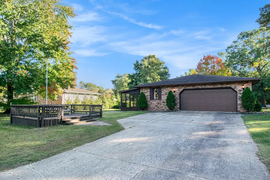 7232 W Lynwood Drive, Michigan City, IN 46360 - Image #2