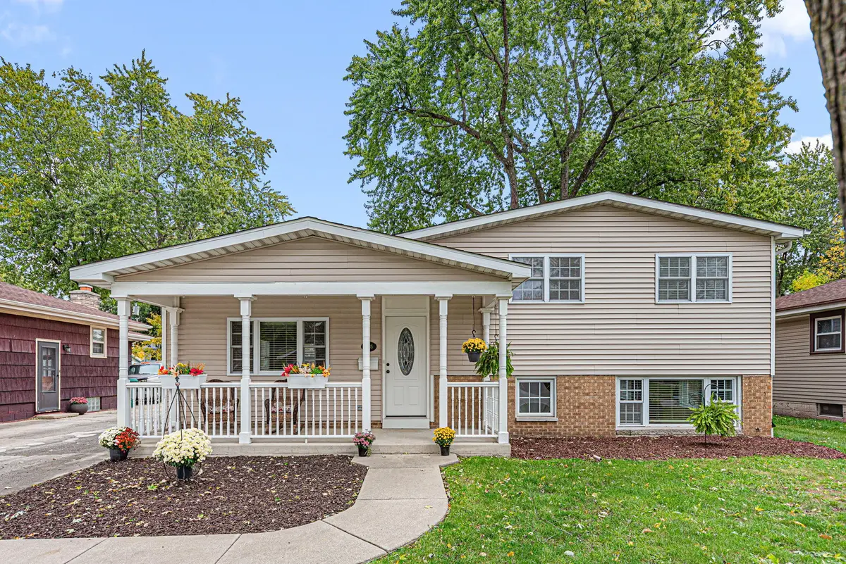 8035 Kooy Drive, Munster, IN 46321 - Image #1