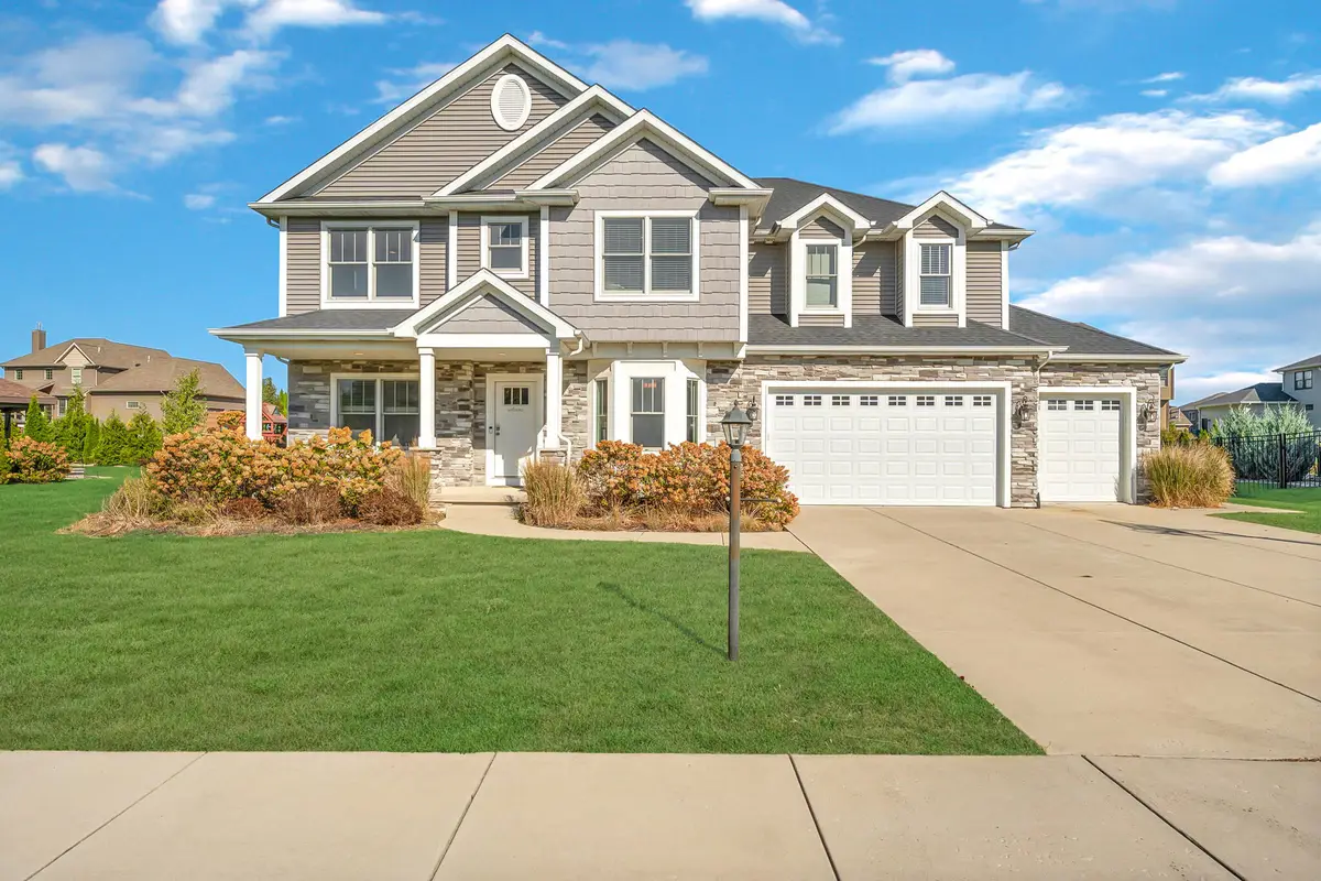 834 Copper Creek Drive, Crown Point, IN 46307 - Image #1