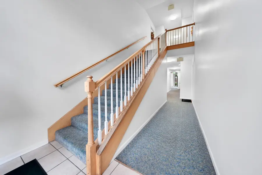 9841 Wildwood Court #2b, Highland, IN 46322 - Image #2