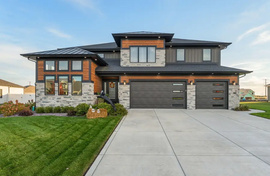 9343 Iris Drive, Saint John, IN 46373 - Image #3