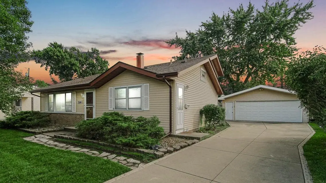 3210 O Day Drive, Highland, IN 46322 - Image #1