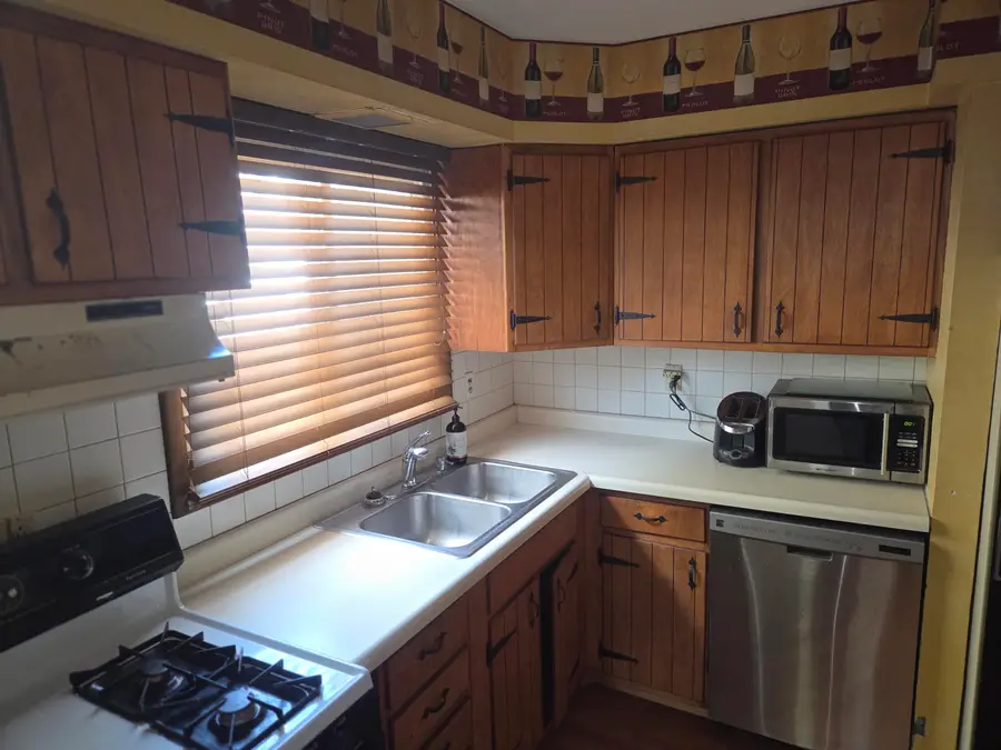 1218 N Glenwood Avenue, Griffith, IN 46319 - Image #3