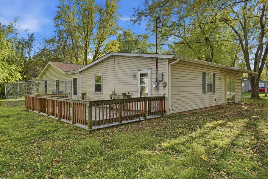 319 Michigami Trail, Chesterton, IN 46304 - Image #2