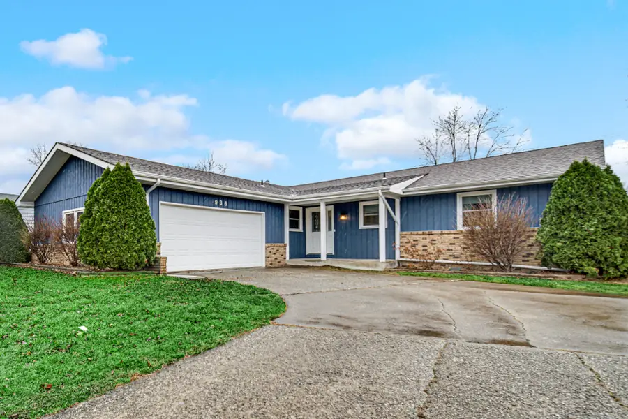 936 Seneca Drive, Crown Point, IN 46307 - Image #2