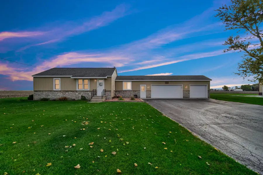 526 E St Rd 8, Kouts, IN 46347 - Image #2