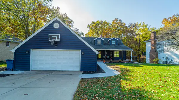 490 Ashford Lane, Valparaiso, IN 46385