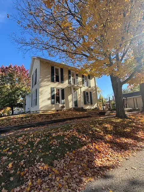 557 W Chicago Street, Valparaiso, IN 46385