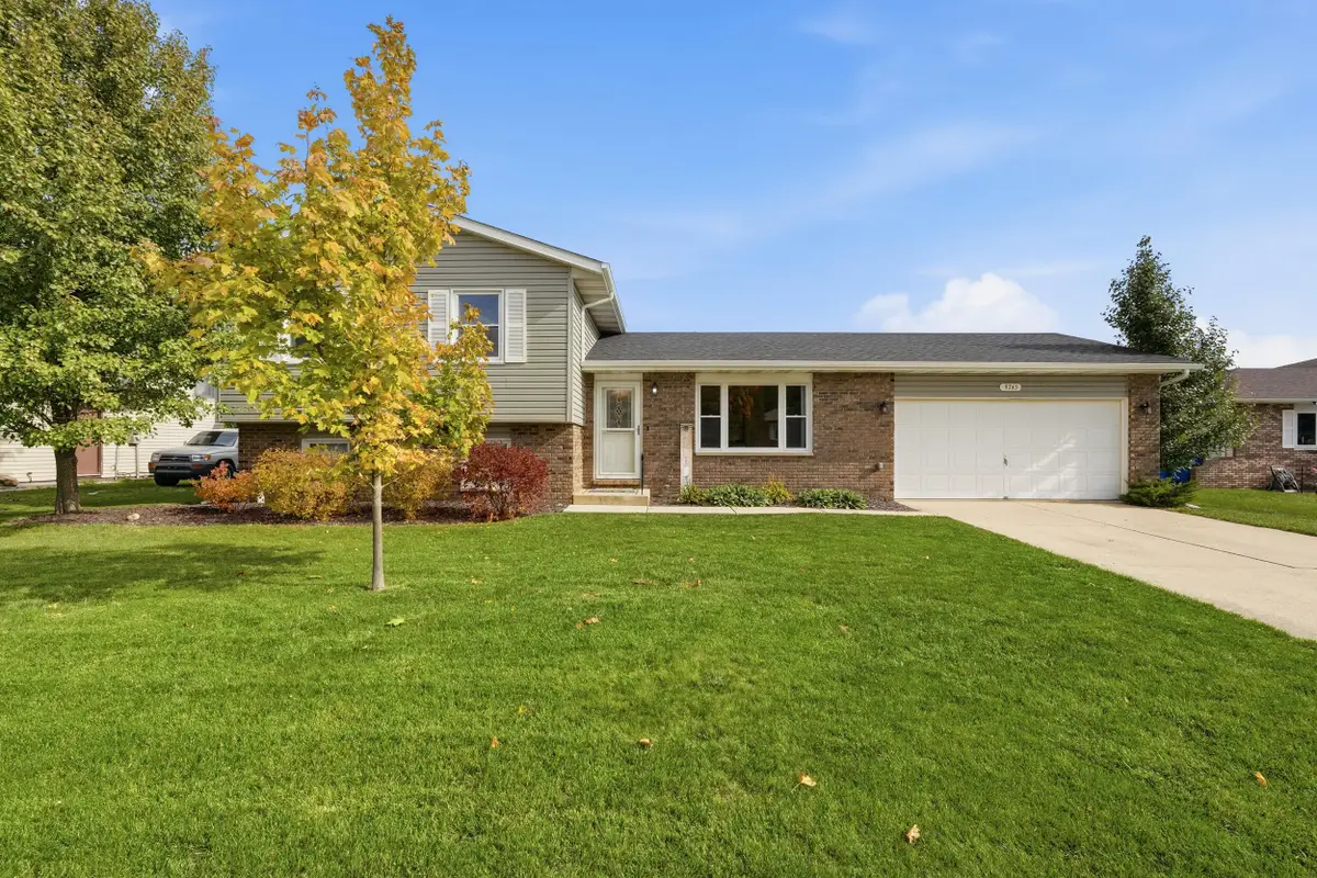 9745 Tyler Street, Crown Point, IN 46307 - #1