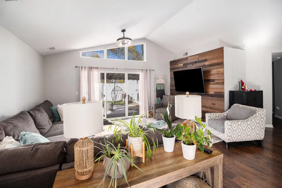 8320 Pointe Drive, Crown Point, IN 46307 - Image #2