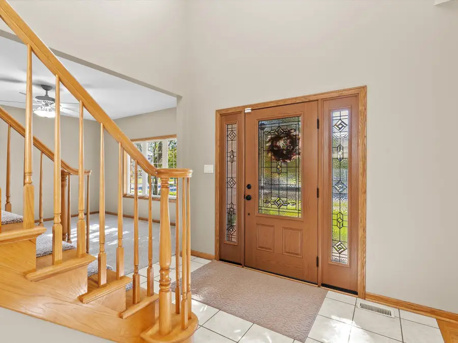 325 Norwich Court, Munster, IN 46321 - Image #3