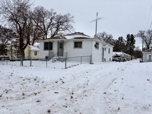 303 E Lake Street, Knox, IN 46534