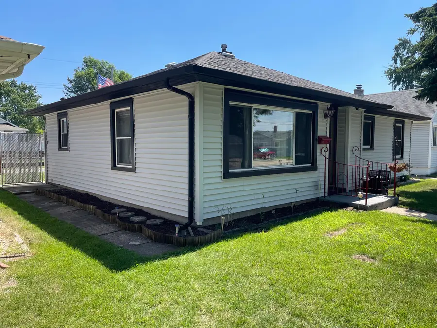 6637 S Mccook Avenue, Hammond, IN 46323 - Image #2