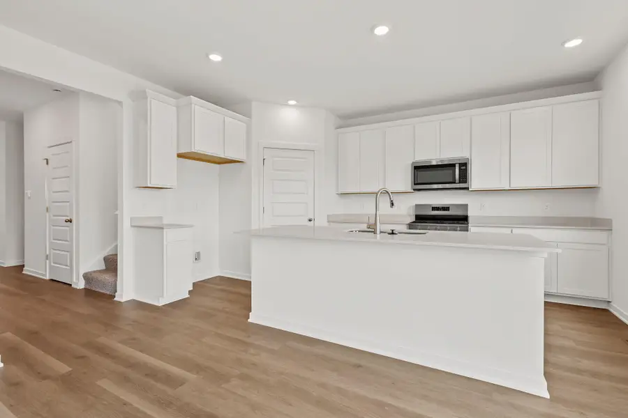 152 Cressmoor Boulevard, Hobart, IN 46342 - Image #2