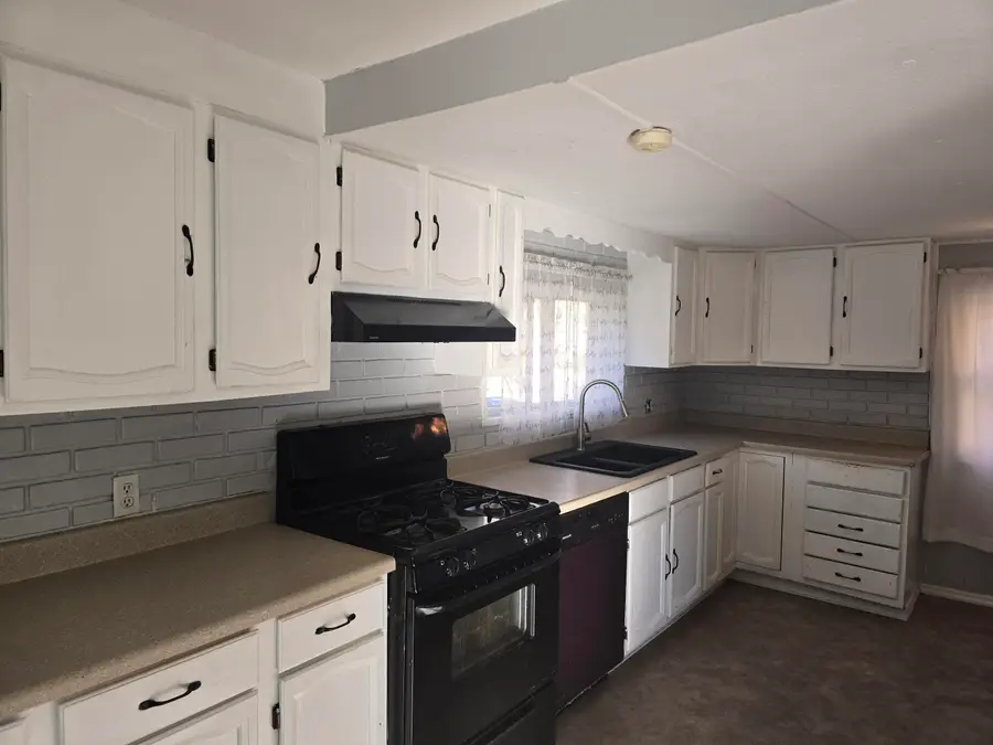 6862 NE Suburban Drive, Michigan City, IN 46360 - Image #3